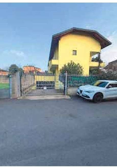 appartamento in vendita ad Arluno in zona Rogorotto