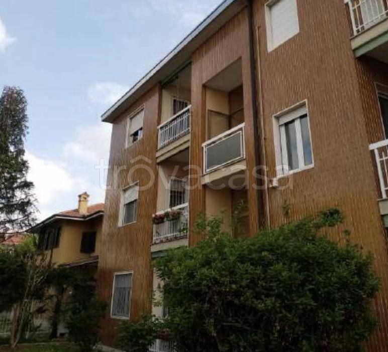 appartamento in vendita ad Arluno in zona Rogorotto