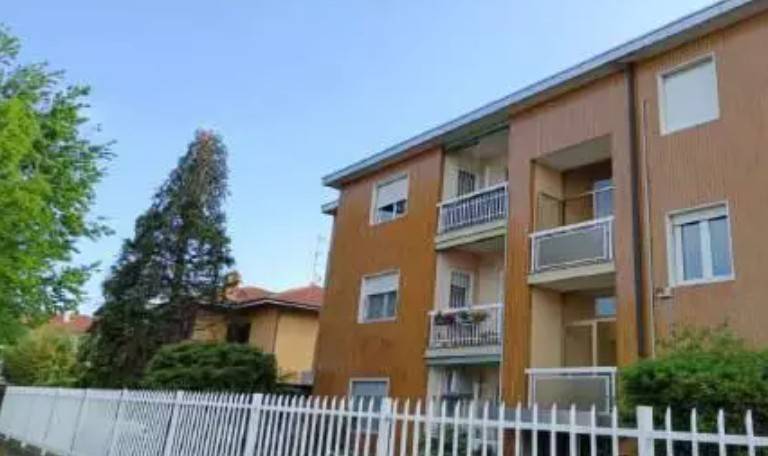 appartamento in vendita ad Arluno in zona Rogorotto