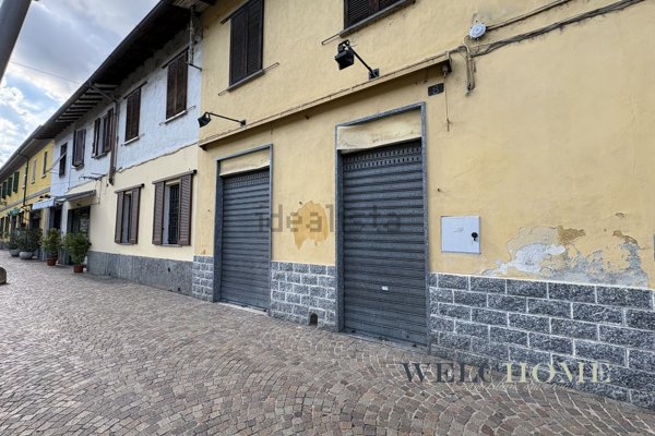 locale commerciale in vendita ad Arluno in zona Rogorotto