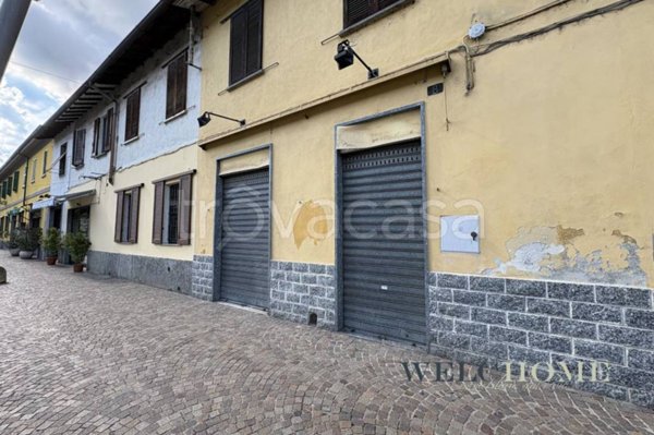 locale commerciale in vendita ad Arluno in zona Rogorotto