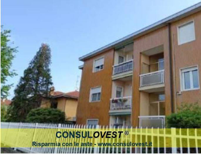 appartamento in vendita ad Arluno in zona Rogorotto