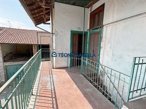 appartamento in vendita ad Arluno in zona Rogorotto