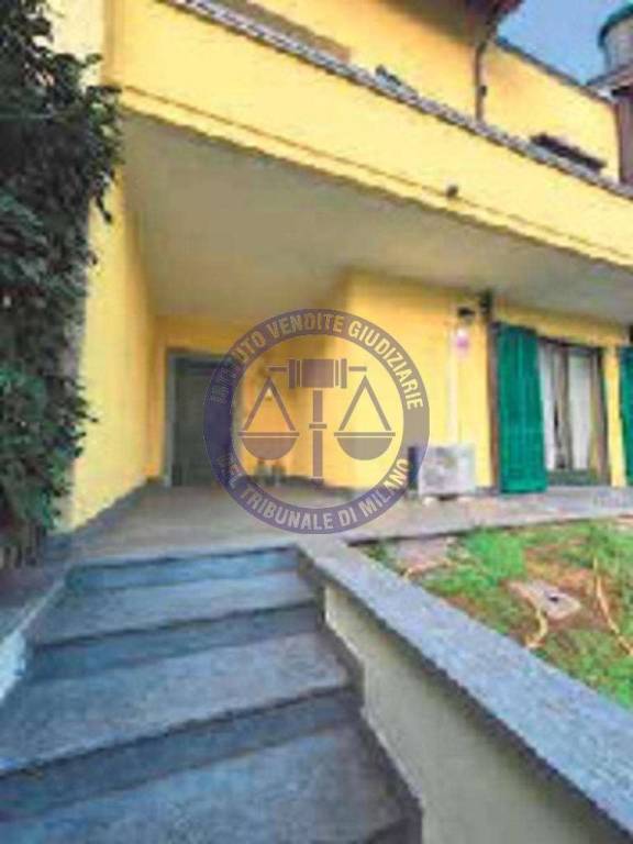 appartamento in vendita ad Arluno in zona Rogorotto