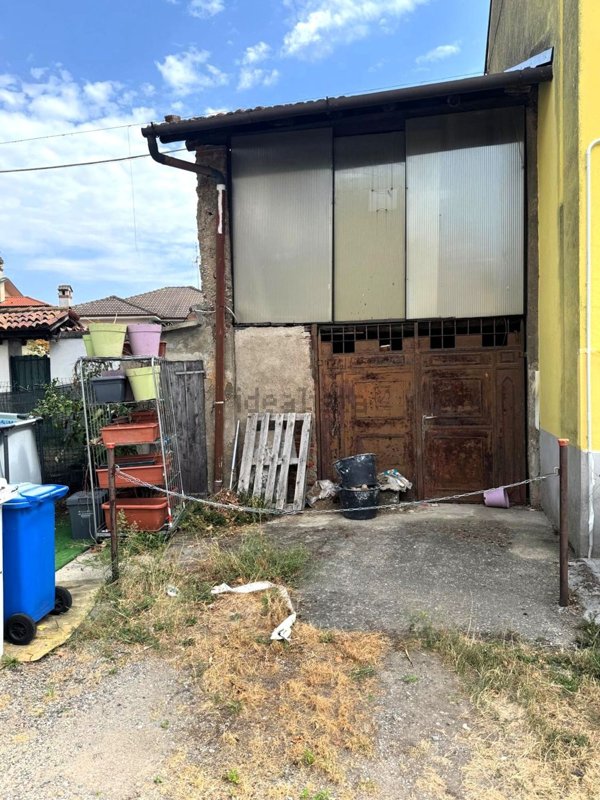 appartamento in vendita ad Arluno in zona Rogorotto