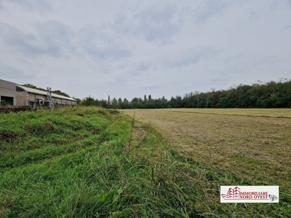 terreno in vendita ad Arluno in zona Rogorotto
