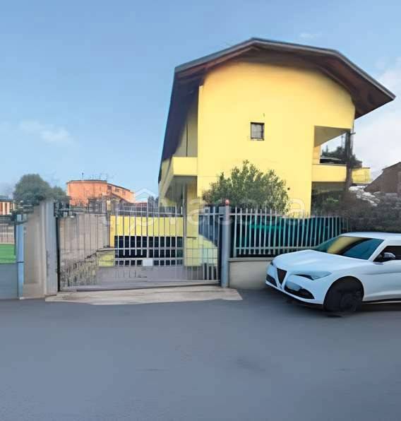 appartamento in vendita ad Arluno in zona Rogorotto