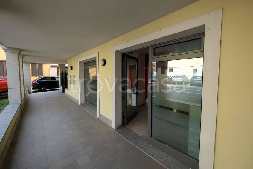 appartamento in vendita ad Arluno in zona Rogorotto