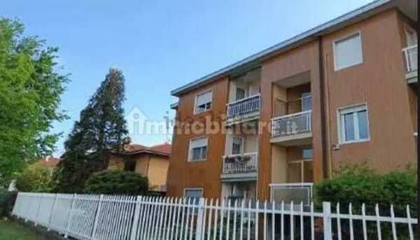 appartamento in vendita ad Arluno in zona Rogorotto