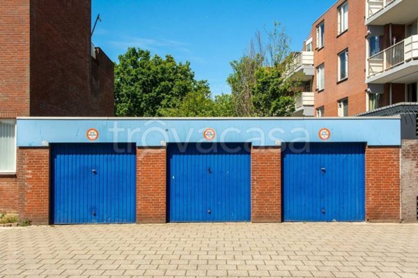 box auto in vendita ad Arluno in zona Rogorotto