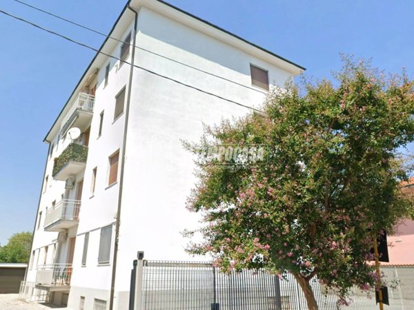 appartamento in vendita ad Arluno in zona Rogorotto