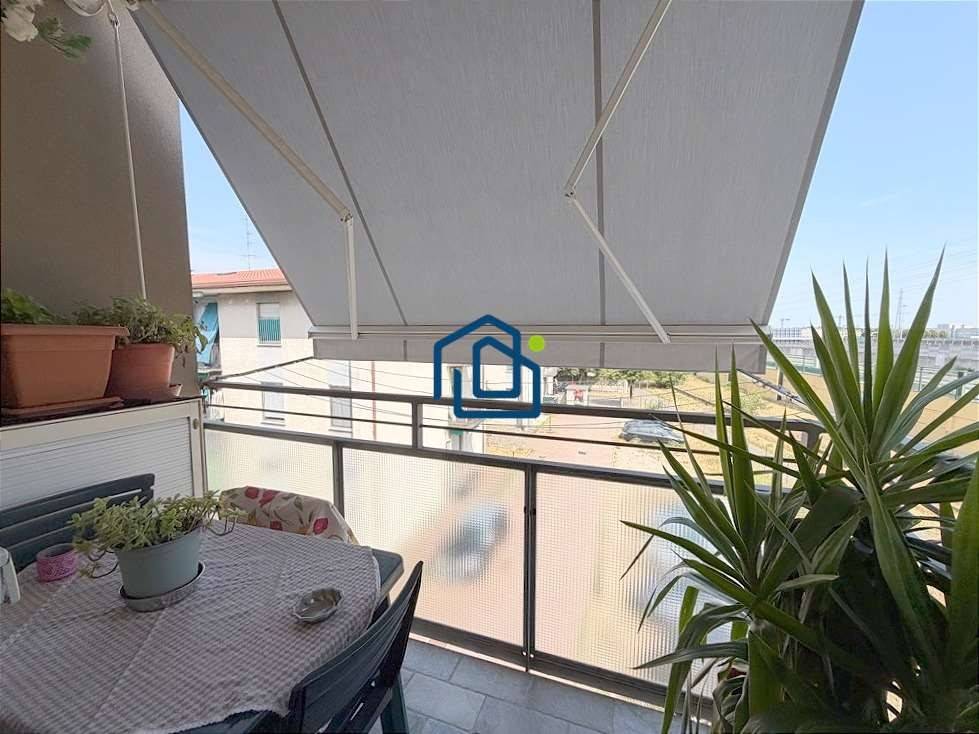 appartamento in vendita ad Arluno in zona Rogorotto