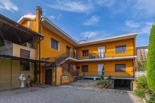 casa indipendente in vendita ad Arluno in zona Rogorotto