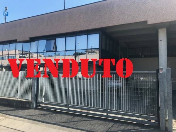 capannone in vendita ad Assago