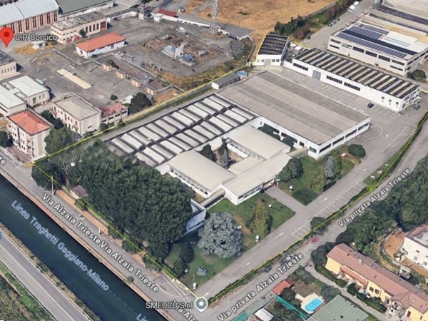 locale commerciale in vendita ad Assago