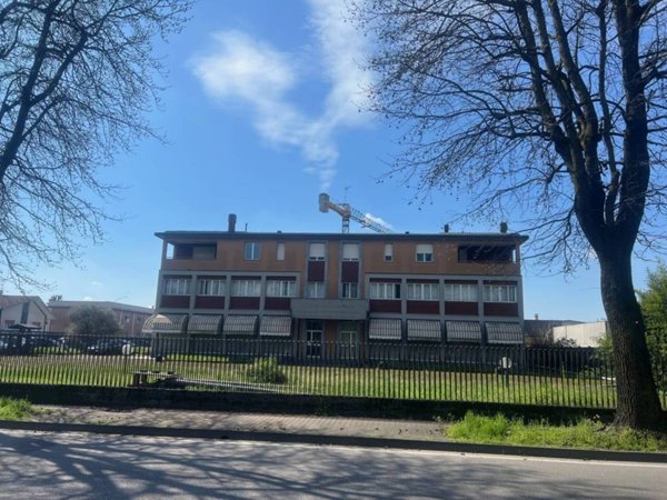 intera palazzina in vendita ad Assago