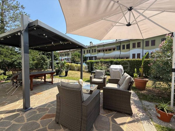 casa indipendente in vendita ad Assago