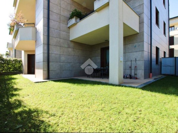 appartamento in vendita ad Assago