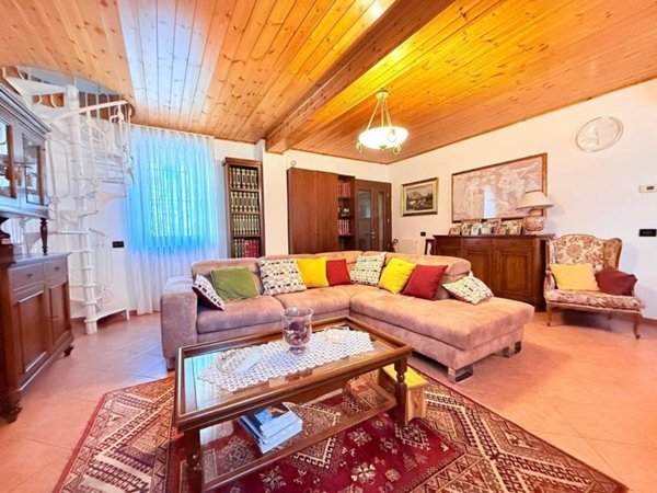 casa indipendente in vendita ad Assago