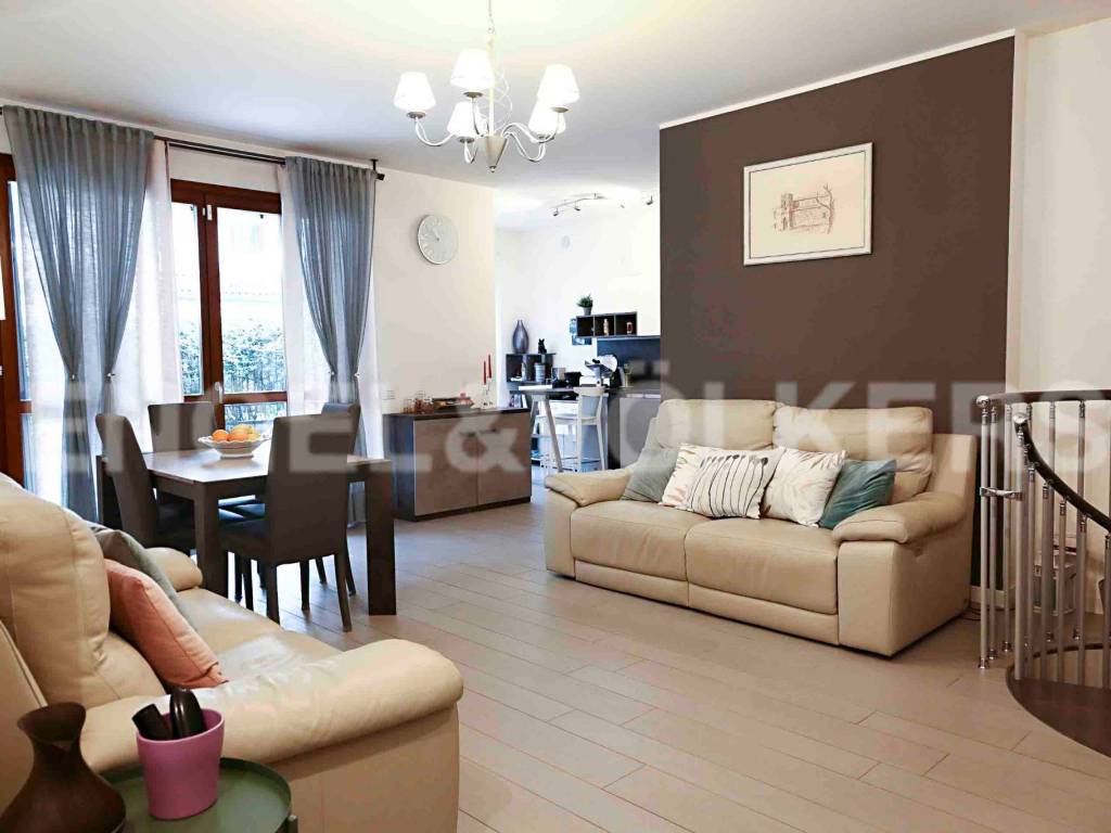 appartamento in vendita ad Assago