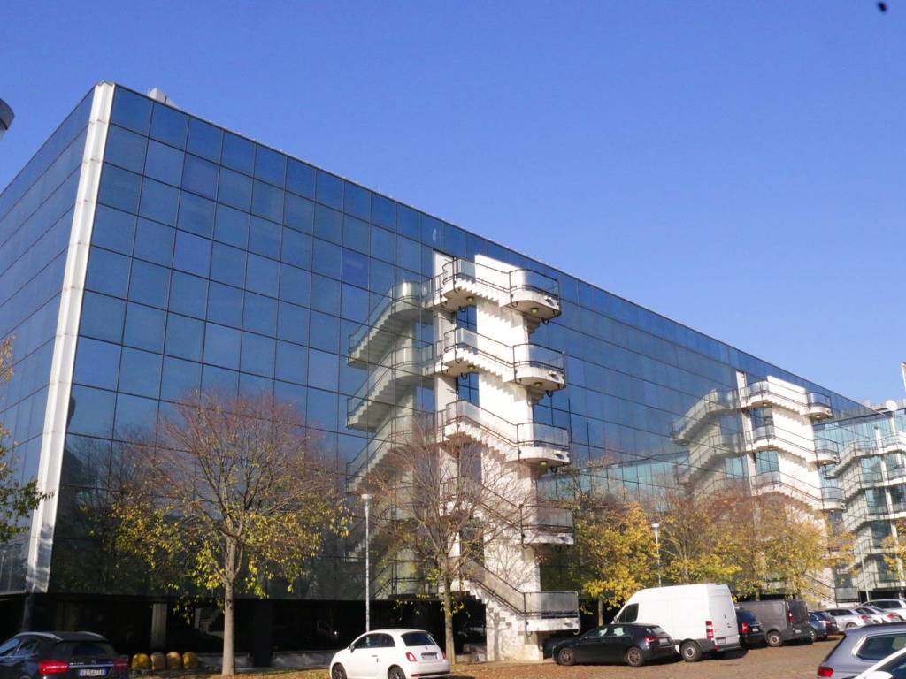 ufficio in vendita ad Assago