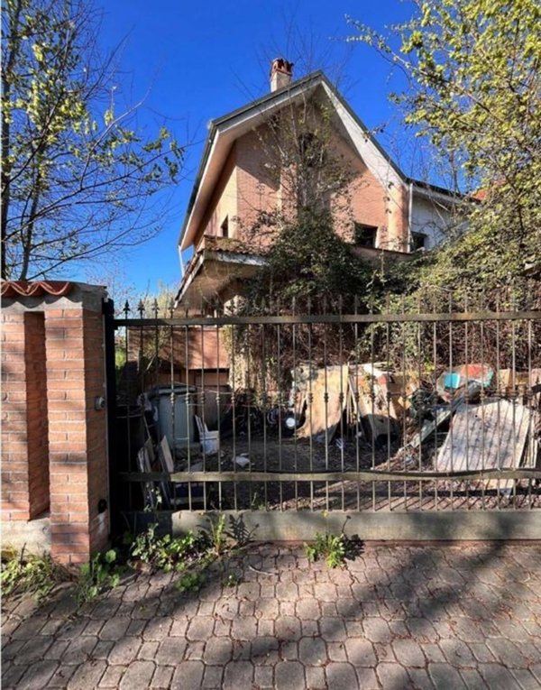 casa indipendente in vendita ad Assago