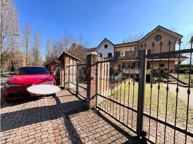 casa indipendente in vendita ad Assago