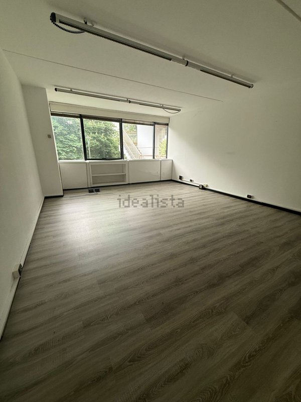 ufficio in vendita ad Assago