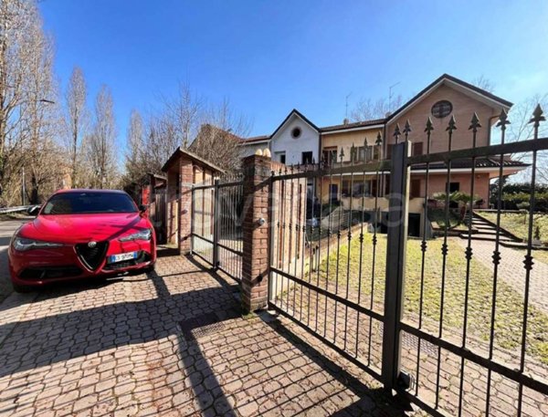 casa indipendente in vendita ad Assago