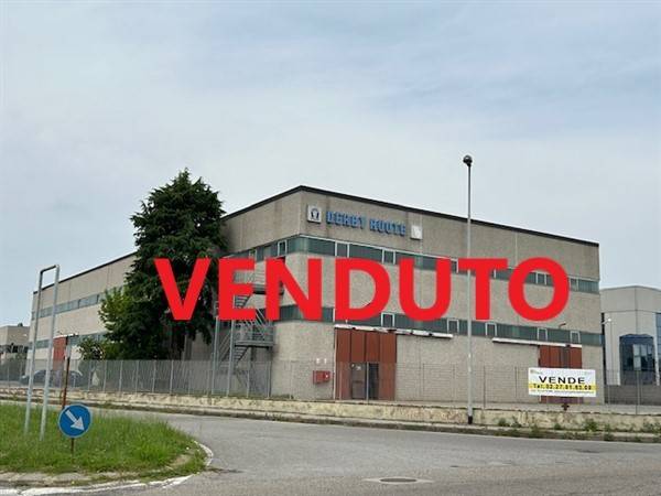 capannone in vendita ad Assago