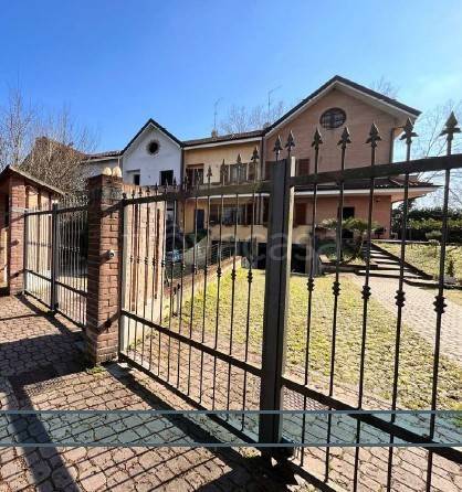 casa indipendente in vendita ad Assago