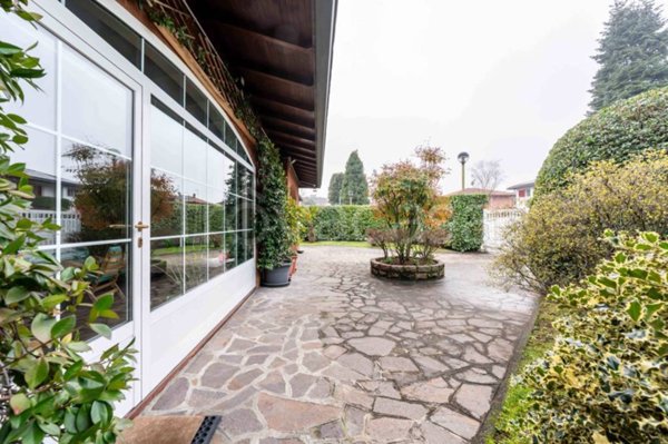 casa indipendente in vendita ad Assago