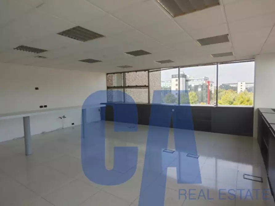 ufficio in vendita ad Assago