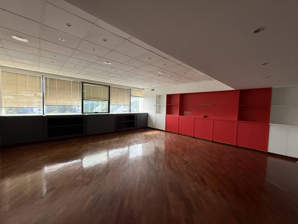 ufficio in vendita ad Assago