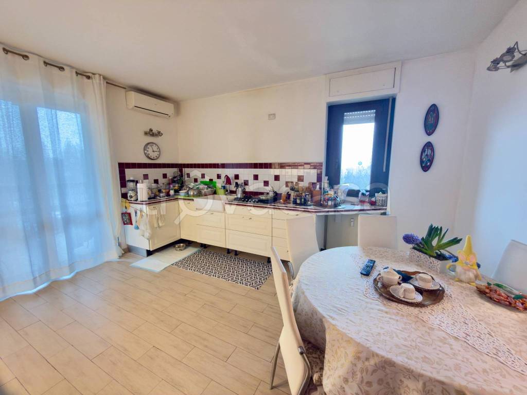 appartamento in vendita ad Assago