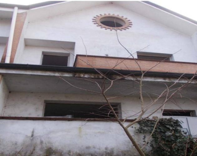 casa indipendente in vendita ad Assago