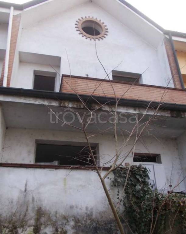 casa indipendente in vendita ad Assago