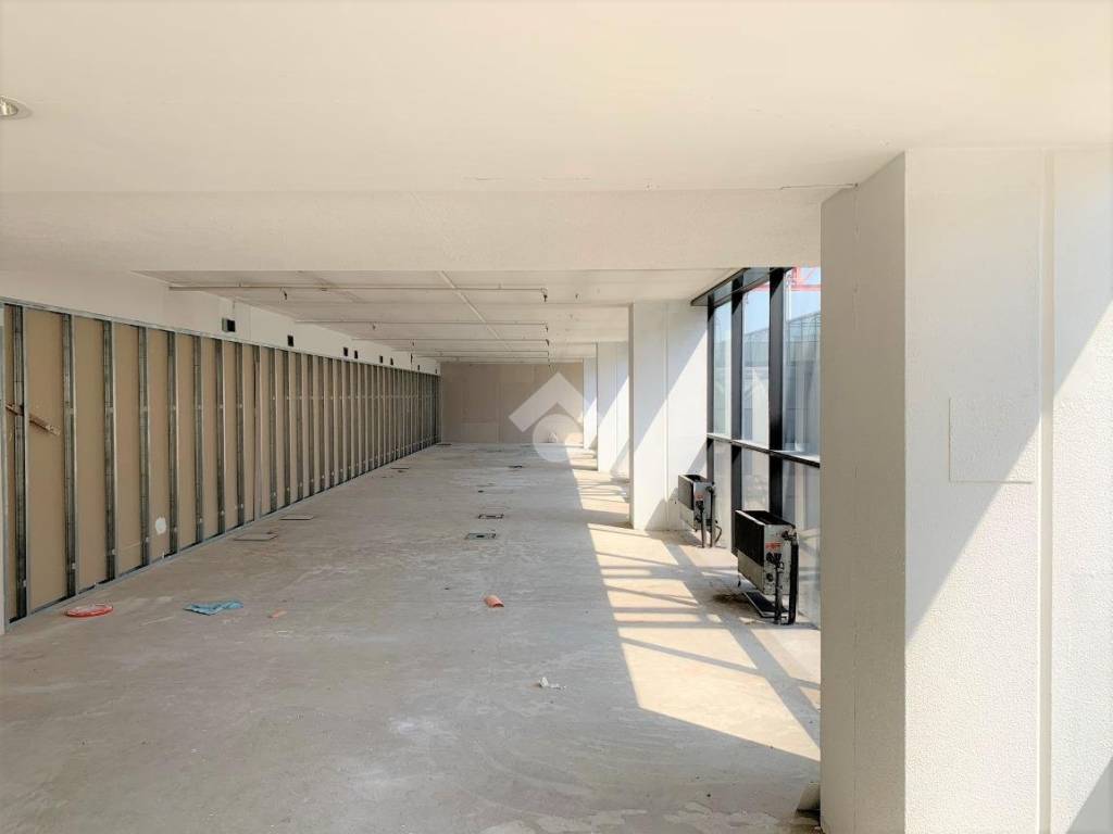 ufficio in vendita ad Assago