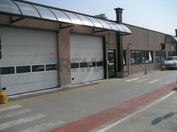 casale in vendita ad Assago