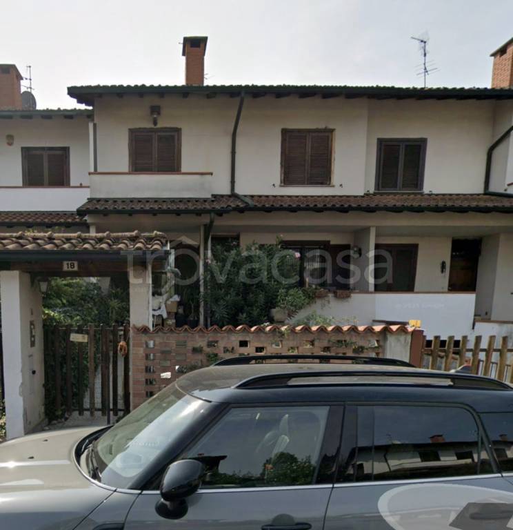 casa indipendente in vendita ad Assago