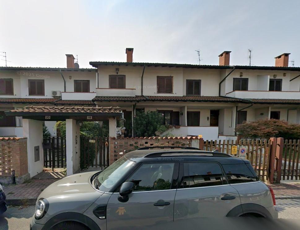 casa indipendente in vendita ad Assago