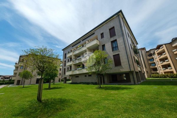 appartamento in vendita ad Assago