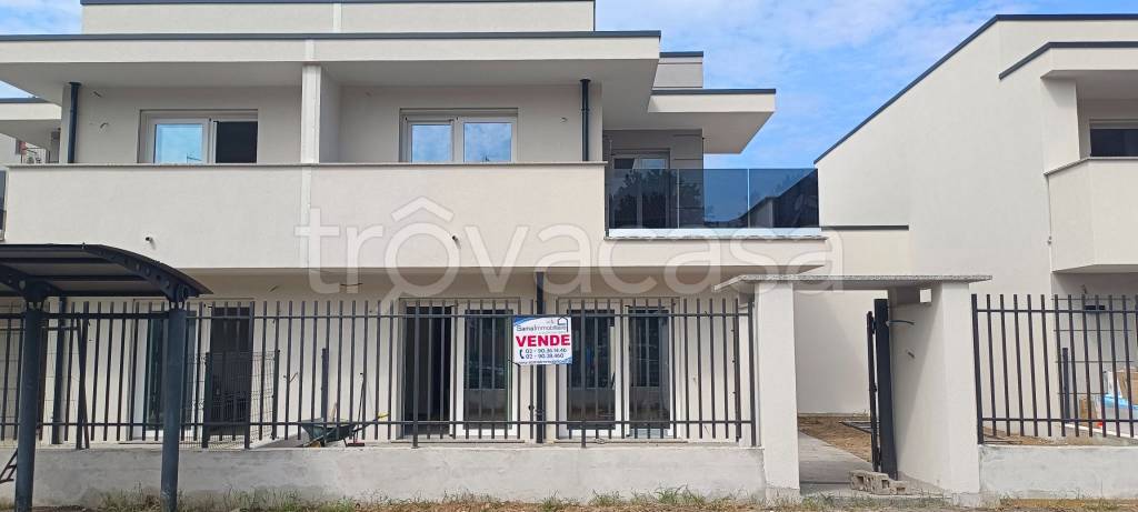 casa indipendente in vendita a Bareggio