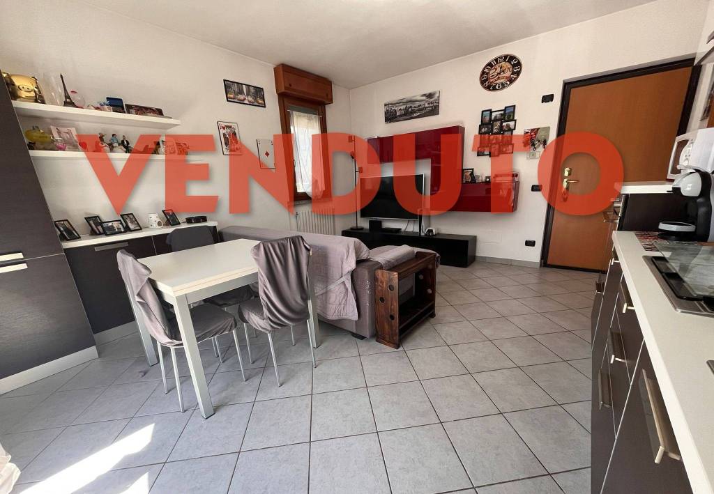 appartamento in vendita a Bareggio