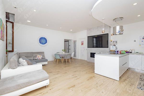 casa indipendente in vendita a Bareggio