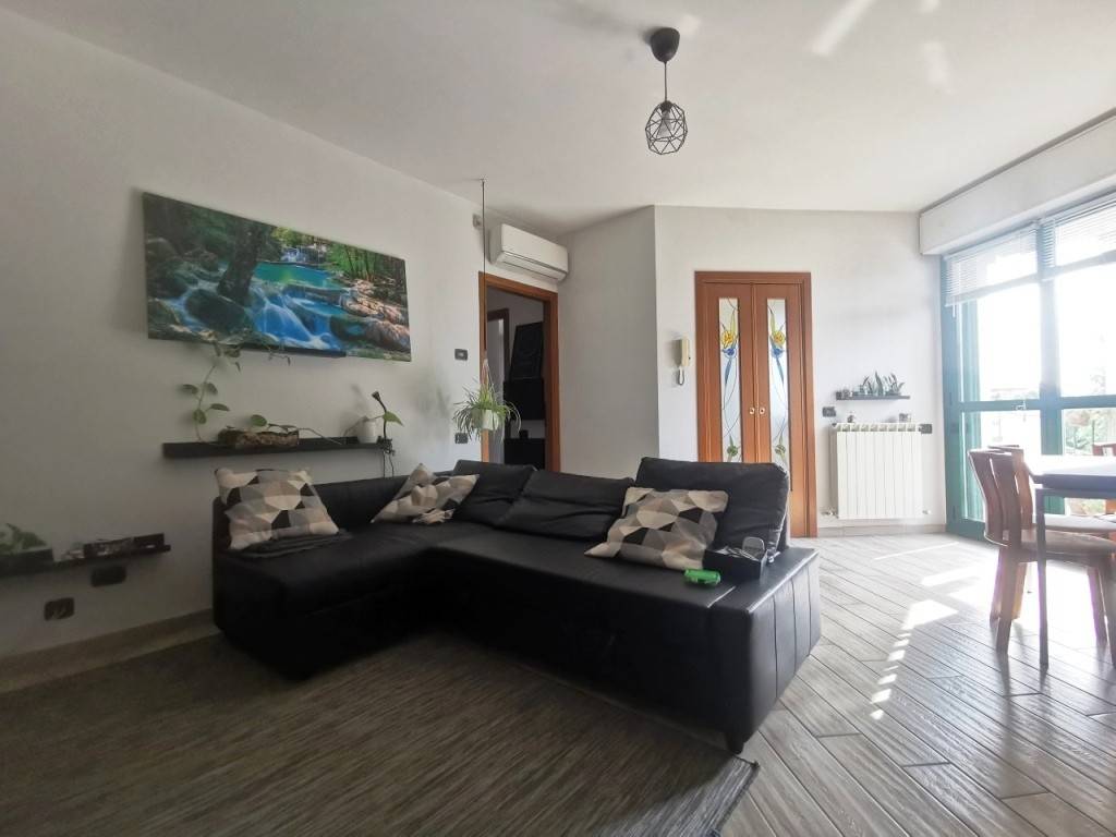 appartamento in vendita a Bareggio