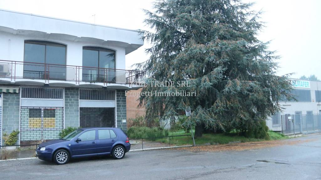 casa indipendente in vendita a Bareggio