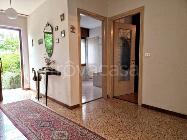 casa indipendente in vendita a Bareggio