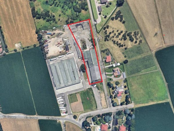 locale commerciale in vendita a Bareggio