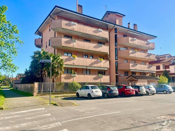 appartamento in vendita a Bareggio